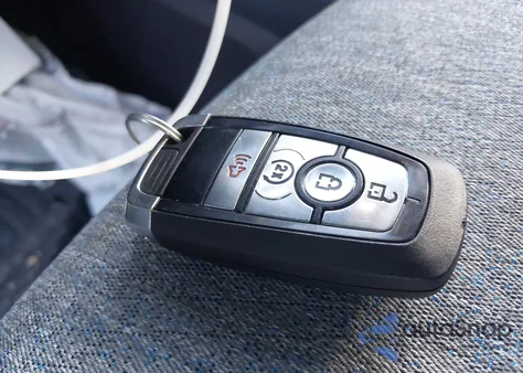 2025 Ford Maverick Xlt z USA, uszkodzony, nr VIN 3FTTW8H35SRB13440